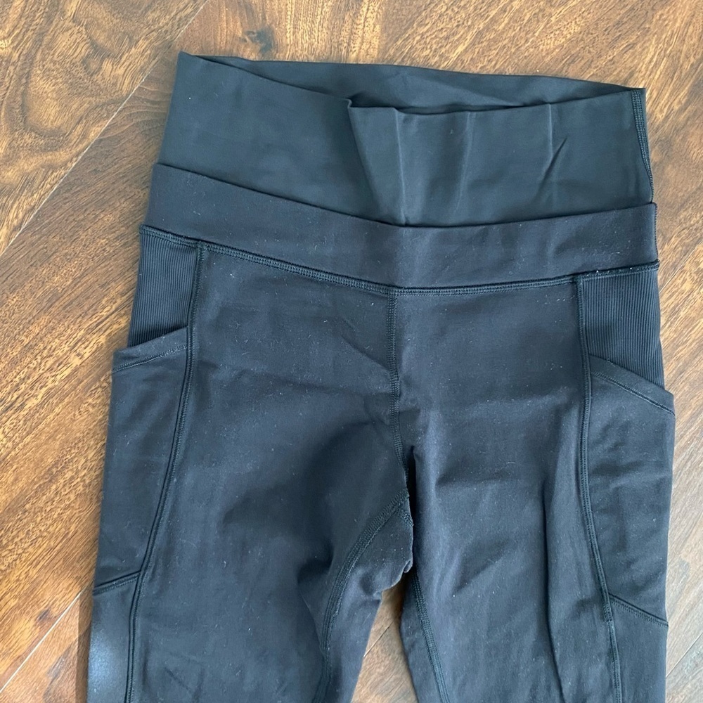 Lululemon En Route Crop Black Size 4-6 - Picture 3 of 9